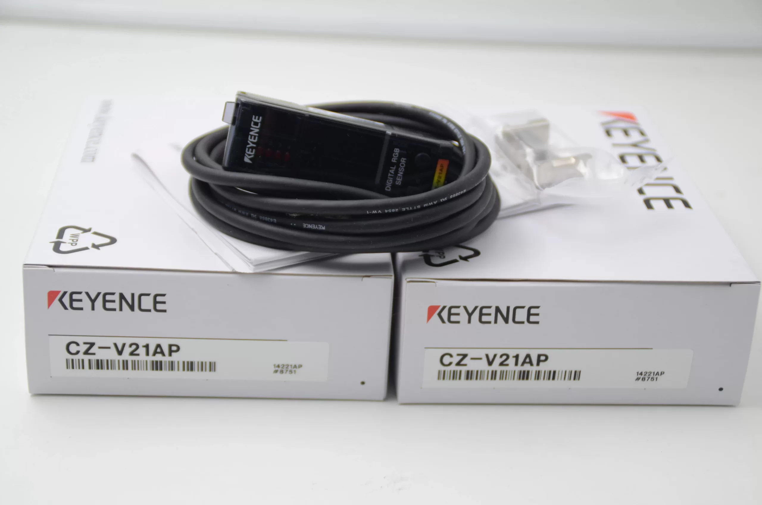 RGB Digital Fiberoptic Sensors CZ-V21 CZ-V21A CZ-V21AP CZ-V22 CZ-V22A CZ-V22AP